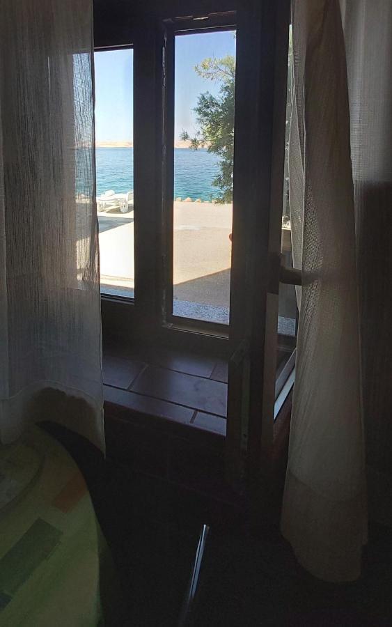 Apartmani Ana Karlobag Buitenkant foto